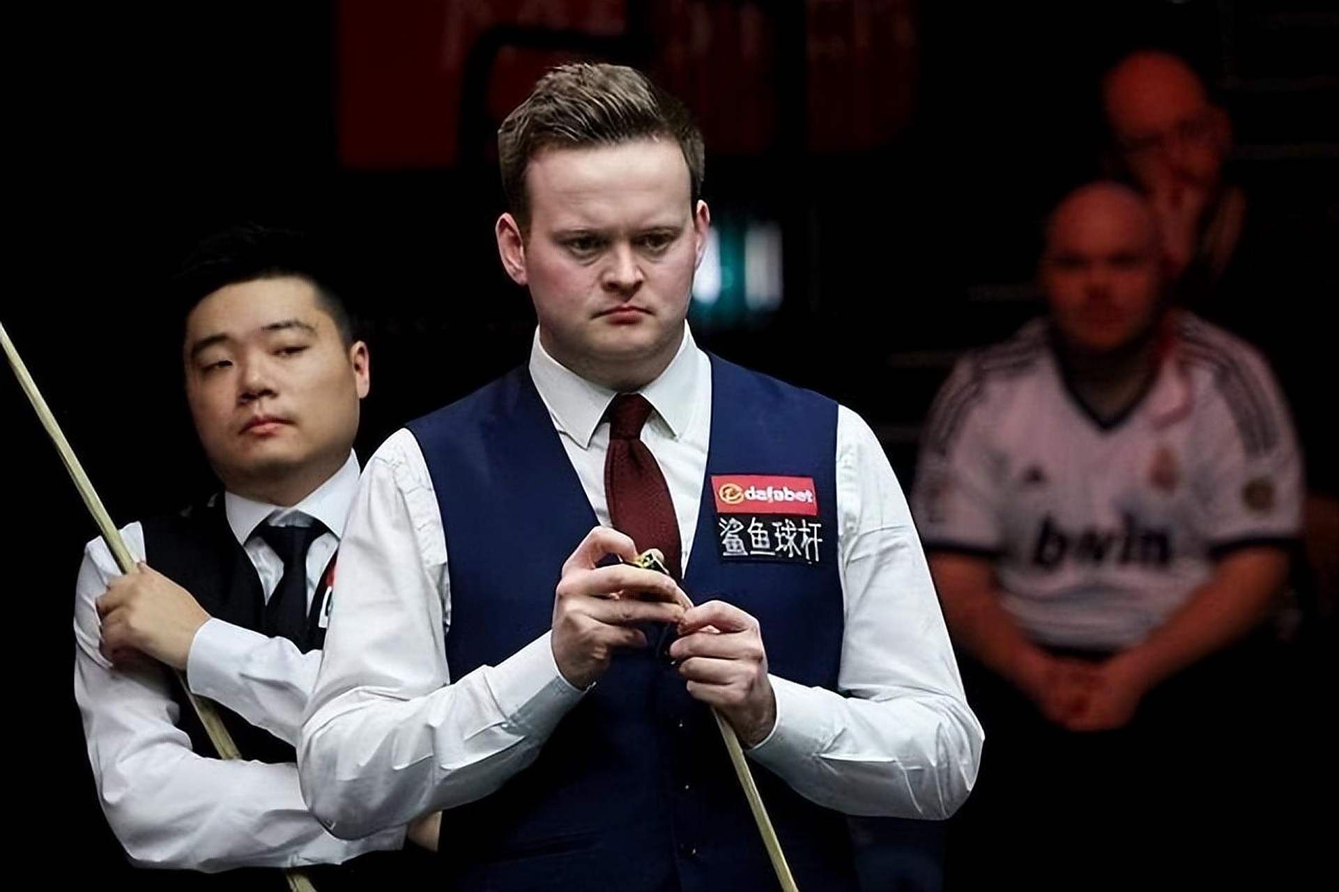 它更像是对 它更像是对