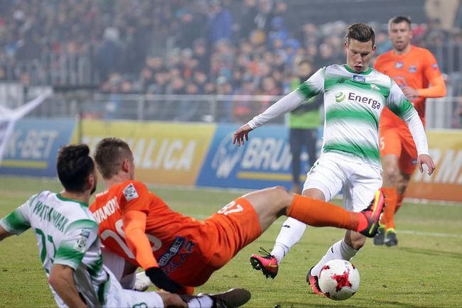 更多通过落 更多通过落